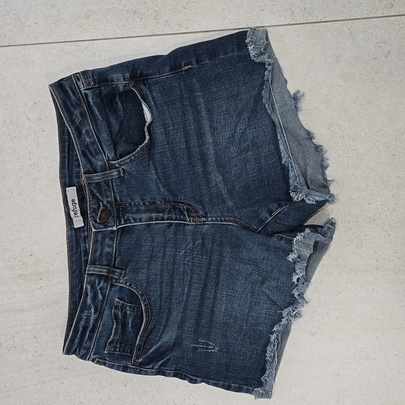 Refuge Distressed Denim Shorts - Picture 1 of 6